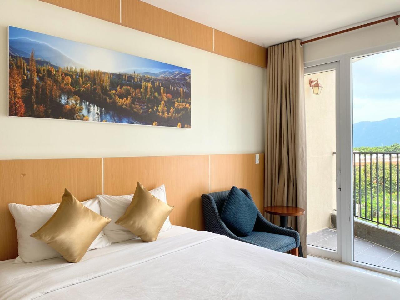 Conson Hotel Chi Khu Co Ong Zewnętrze zdjęcie