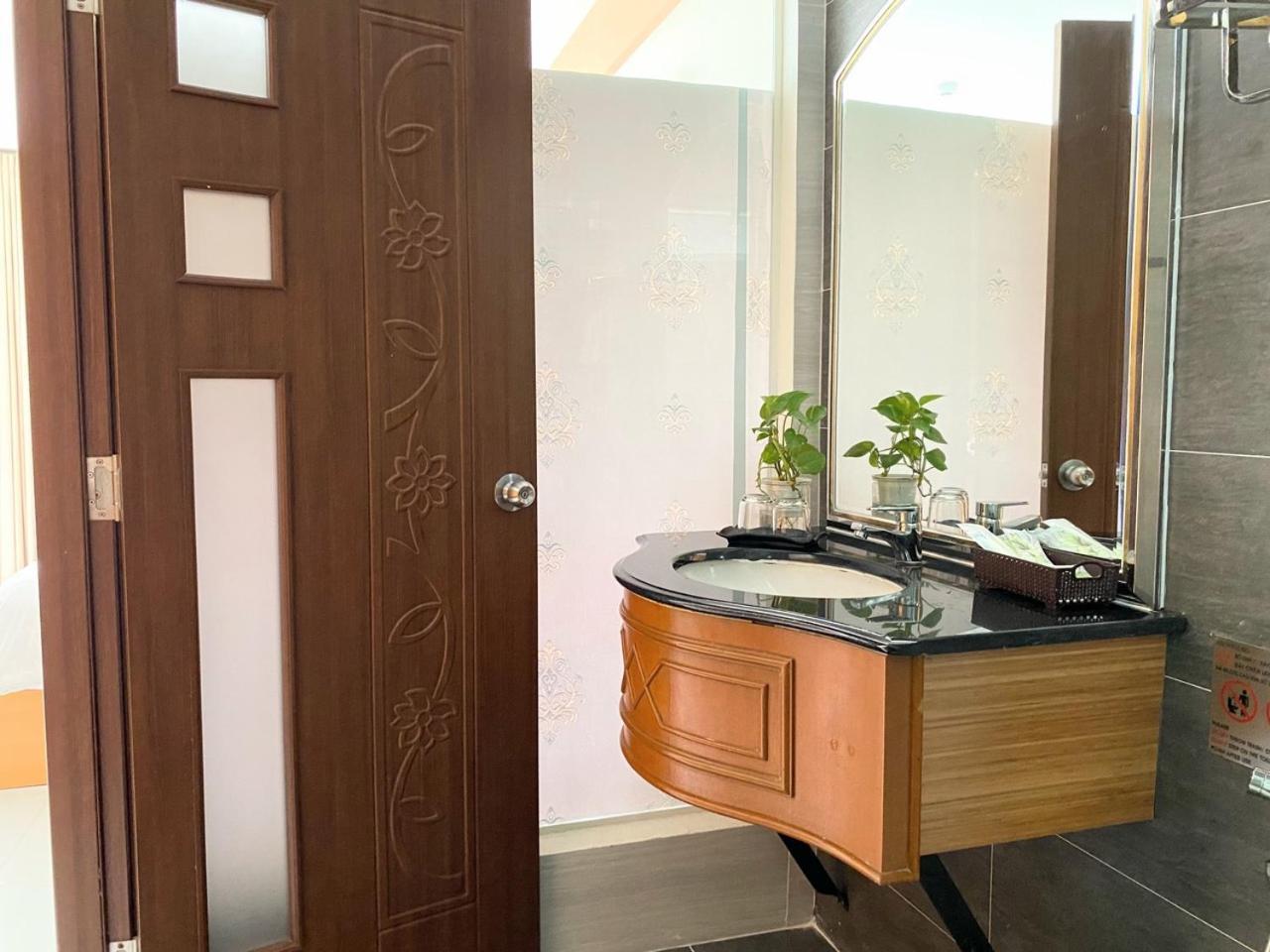 Conson Hotel Chi Khu Co Ong Zewnętrze zdjęcie